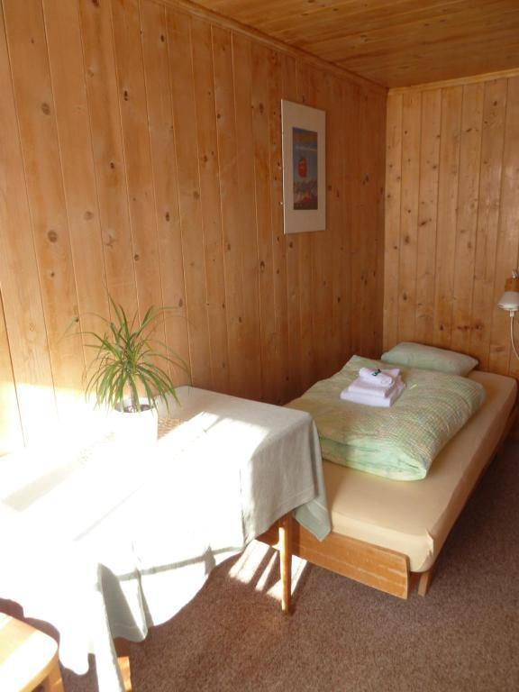 Gasthof Derby Hotel Zweisimmen Bilik gambar