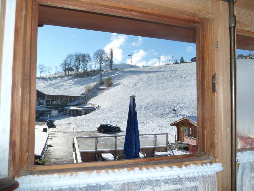 Gasthof Derby Hotel Zweisimmen Bilik gambar