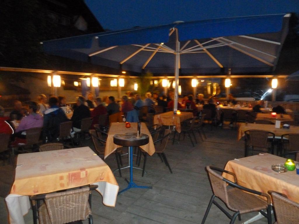 Gasthof Derby Hotel Zweisimmen Luaran gambar