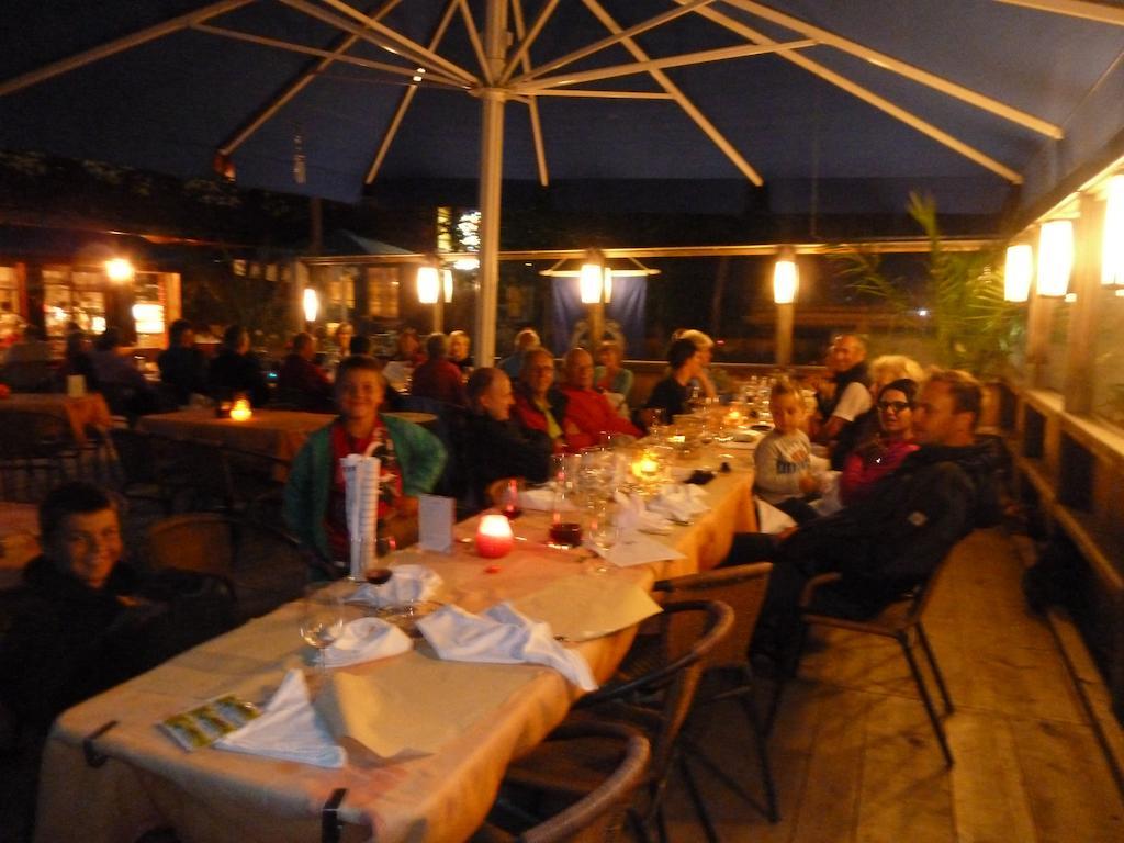 Gasthof Derby Hotel Zweisimmen Luaran gambar